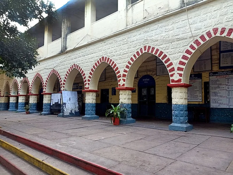 भोपाल के हमीदिया कॉलेज भवन का बाहरी दृश्य